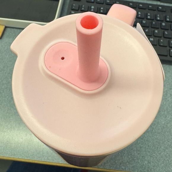 ZAK❗️Design Hello Kitty Bow Pink 30oz. Tumbler - Picture 9 of 11